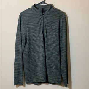 Under armpit threadborne quarter zip baselayer